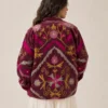 10 Lakshmi Jacket. Color frambuesa con flores