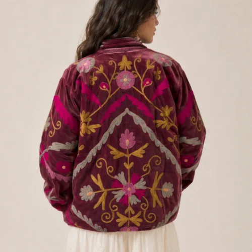 10 Lakshmi Jacket. Color frambuesa con flores