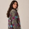 2 Lakshmi Jacket. Gris violáceo con flores