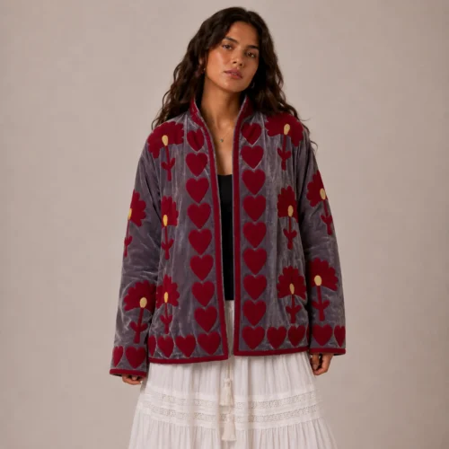 Lakshmi Jacket. Color gris con corazones y abanicos