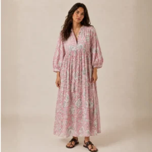 Shakti dress, Color rosa con flores