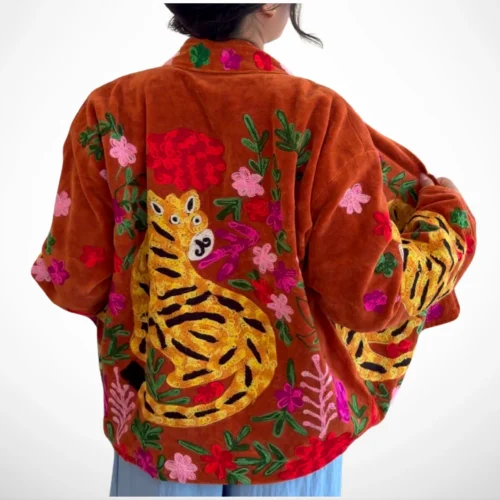 3 Lakshmi con tigres