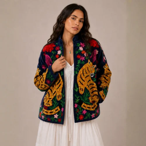 5 Lakshmi Jacket. Color azul marino con tigres de bengala
