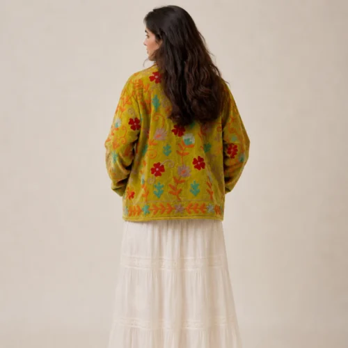 Lakshmi Jacket. Color mostaza con flores