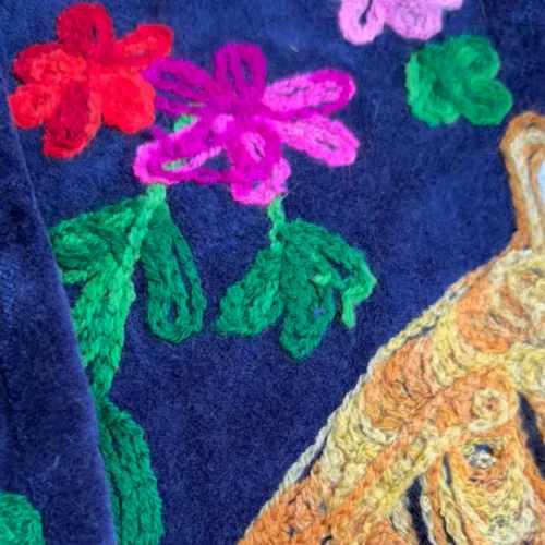 7 Lakshmi Jacket. Color azul marino con tigres de bengala