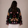 Lakshmi Jacket. Color negro con conejos